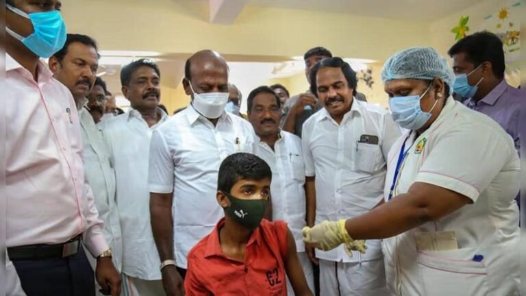 கொரோனா பரவலுக்கு முன்னெச்சரிக்கையாக முககவசம் அணியுமாறு சுகாதார அமைச்சர் மா.சுப்பிரமணியன் வலியுறுத்தல்  