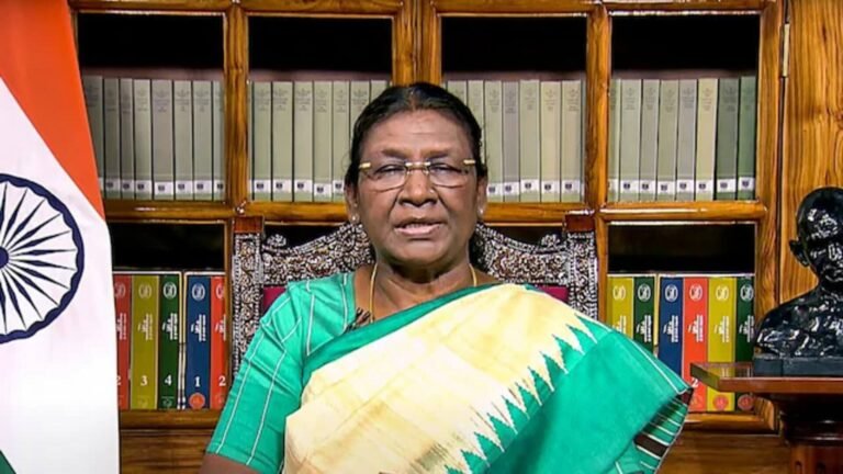 உச்சநீதிமன்றத்திடம் 14 கேள்விகளை எழுப்பியுள்ள ஜனாதிபதி திரௌபதி முர்மு  