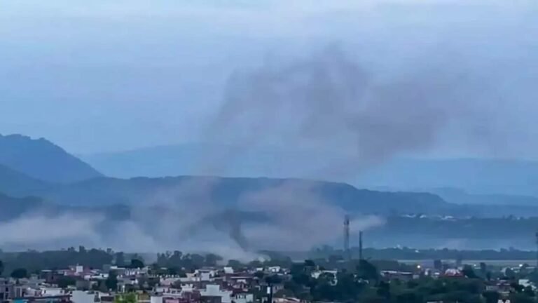 மீண்டும் அத்துமீறிய பாகிஸ்தான்; பல இடங்களில் போர் நிறுத்தத்தை மீறி தாக்குதல்  