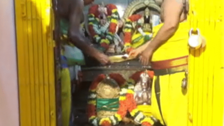 தட்சிணாமூர்த்தி கோயிலில் சிறப்பு வழிபாடு!