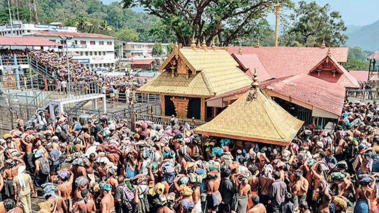 சபரிமலையில் 6 நாட்களில் ஒரு லட்சத்துக்கும் அதிகமான பக்தர்கள் தரிசனம்!