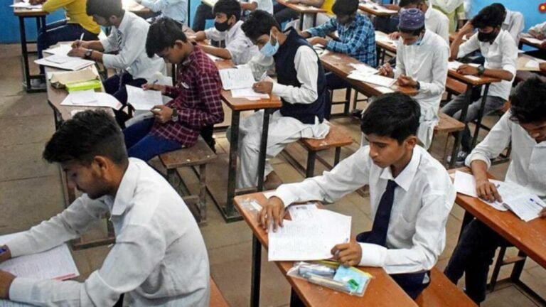 இனி 10-ஆம் வகுப்பில் ஆண்டுக்கு 2 முறை தேர்வு…. வெளியான தகவல்…!! 
