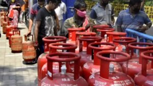 வணிக எல்பிஜி சிலிண்டர் விலை ரூ.24 குறைப்பு  
