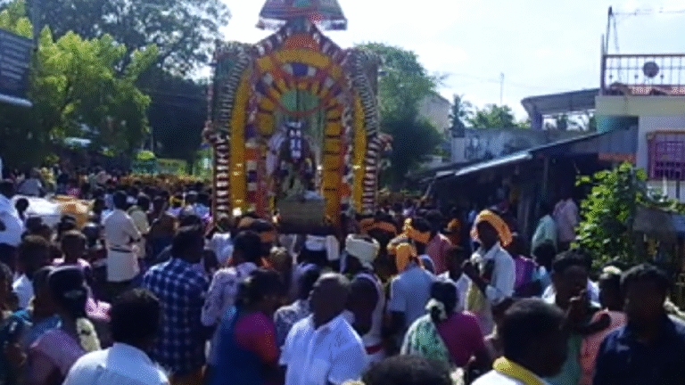 சேலம் : பச்சாயி அம்மன் கோயிலில் திருவிழாவை முன்னிட்டு சுவாமி ஊர்வலம்!