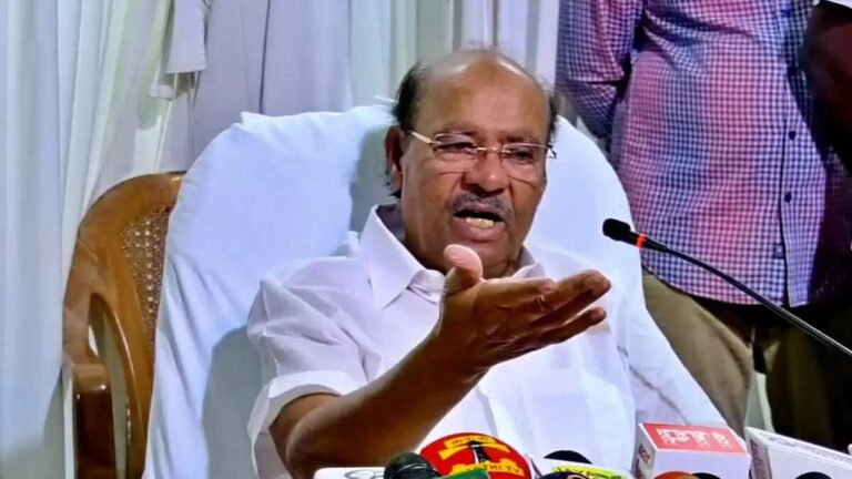 அன்புமணிக்கு எதிராக டிஜிபியிடம் மனு அளித்த ராமதாஸ்..!!