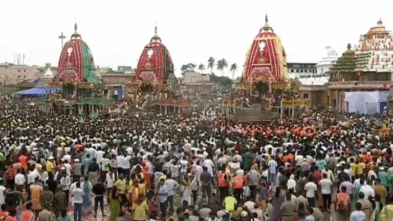 புரி ஜெகந்நாதர் கோயில் ரத உற்சவம் கோலாகலம்!