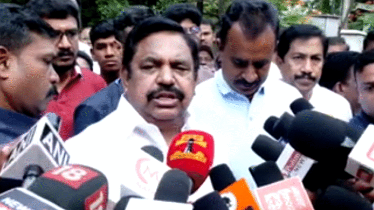 நடப்பாண்டு உபரி வருவாய் கிடைத்தபோது திமுக அரசு கடன் வாங்கி உள்ளது : எடப்பாடி பழனிசாமி குற்றச்சாட்டு!