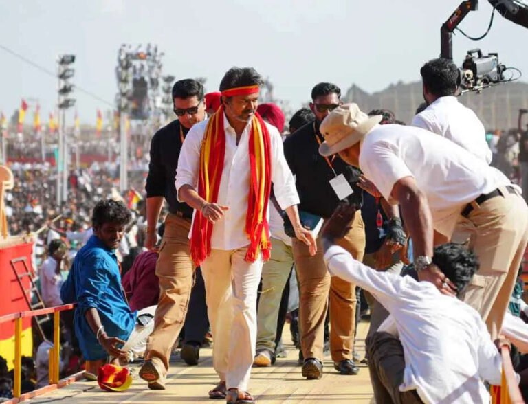 விஜய் மீது 3 பிரிவுகளின் கீழ் வழக்கு பதிவு!