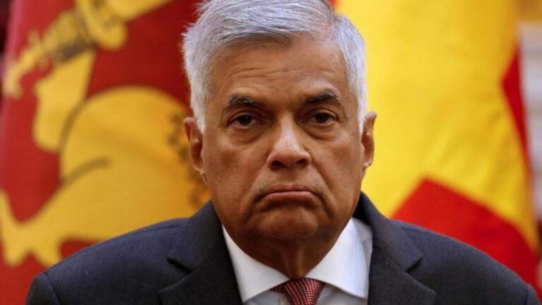 இலங்கையின் முன்னாள் அதிபர் ரணில் விக்ரமசிங்கே கைது  
