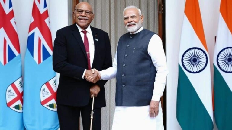 பாதுகாப்பு மற்றும் சுகாதாரத் துறைகளில் உறவுகளை வலுப்படுத்த இந்தியா – பிஜி உறுதி  