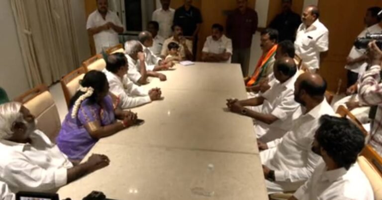 இபிஎஸ், நயினார் நாகேந்திரன் தலைமையில் உயர் மட்ட ஆலோசனை கூட்டம் – முக்கிய தலைவர்கள் பங்கேற்பு!