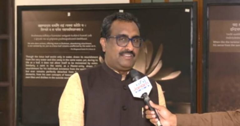 டாக்டர் ராம் மாதவ் எழுதிய “தி நியூ வேர்ல்ட்” புத்தகம் வெளியீடு!