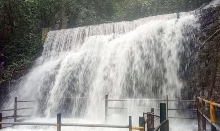 சுருளி சாரல் திருவிழா 2025 வருகின்ற 27 மற்றும் 28 ஆகிய இரண்டு நாட்கள் நடைபெற உள்ளதாக மாவட்ட ஆட்சியர் ரஞ்சித் சிங் தகவல்