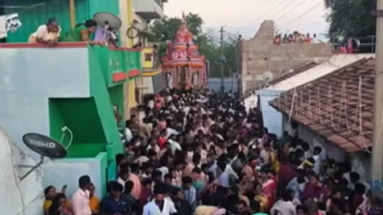 சேலம் :  மகா மாரியம்மன் கோயில் தேர் திருவிழா – பக்தர்கள் சாமி தரிசனம்!