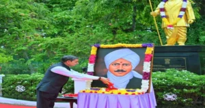 பாரதியார் நினைவு தினம் – உருவப் படத்திற்கு ஆளுநர் ஆர்.என்.ரவி, மலர் தூவி மரியாதை!