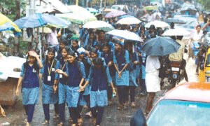 கனமழை எதிரொலி… தமிழகத்தில் இன்று பள்ளிகளுக்கு விடுமுறை…