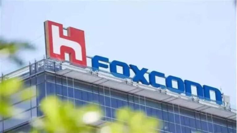 தமிழ்நாட்டில் ஃபாக்ஸ்கான் Rs.15,000 கோடி முதலீடு செய்ய திட்டம்; 14,000 வேலைவாய்ப்புகள் உருவாகிறது  