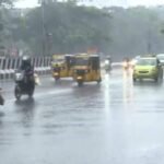 அதிகாலையிலேயே சென்னையில் மாறிய வானிலை; அடுத்த 3 மணி நேரத்திற்கு மழை நீடிக்கும்  