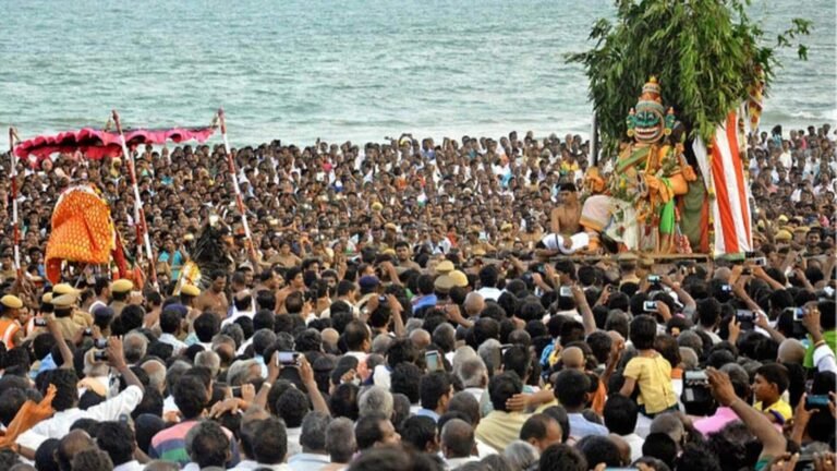 திருச்செந்தூரில் இன்று மாலை சூரசம்ஹாரம்: கந்தசஷ்டி விழாவில் லட்சக்கணக்கான பக்தர்கள் குவிந்தனர்