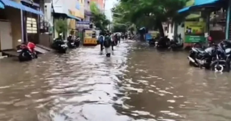 மதுரையில் 2 மணி நேரம் வெளுத்து வாங்கிய மழை –
