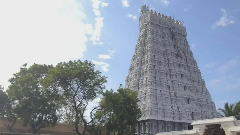 திருச்செந்தூர் முருகன் கோயிலில் அறங்காவலர் குழு உறுப்பினர்களை நியமிக்க உயர்நீதிமன்ற உத்தரவு!