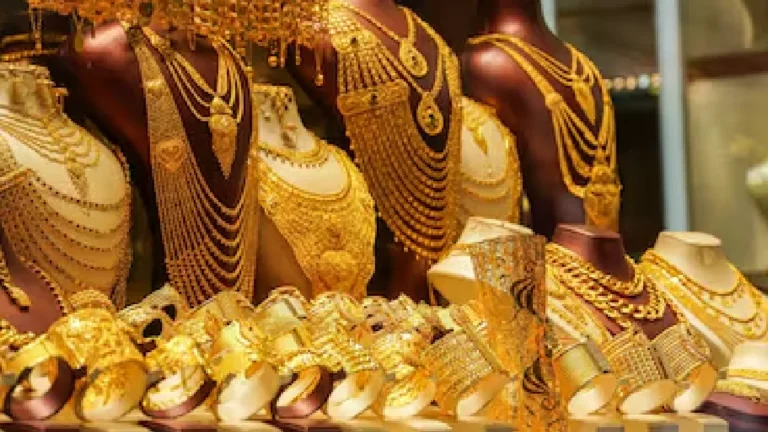 தங்கம் விலையில் புதிய உச்சம் : சவரன் 91,080 ரூபாய்க்கு விற்பனை!