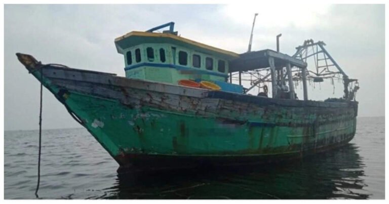 14 தமிழக மீனவர்கள் கைது..!!