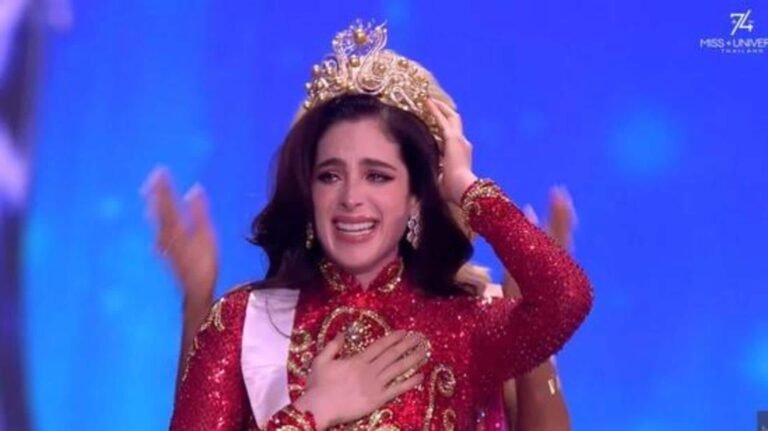 மிஸ் யூனிவெர்ஸ் 2025 ஆக மெக்ஸிகோவின் பாத்திமா மகுடம் வென்றார்  