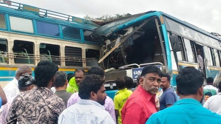தென்காசி அருகே இரண்டு பேருந்துகள் மோதல்; 8 பேர் பலி, பலர் காயம்  