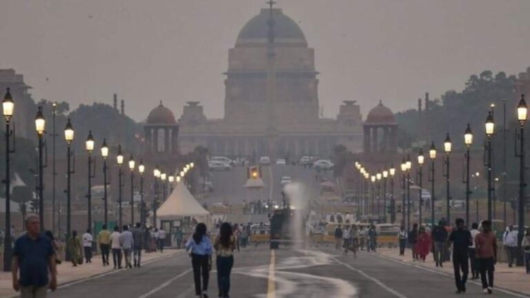 இந்தியாவின் தலைநகர் டெல்லியில்  காற்றின் தரம்  சரிவு