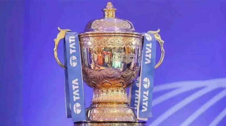 ஐபிஎல் 2026: 10 அணிகளும் தக்கவைத்த, விடுவித்த வீரர்களின் பட்டியல்  