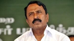 அதிமுகவிலிருந்து நீக்கப்பட்டதை எதிர்த்து வழக்கு தொடர செங்கோட்டையன் முடிவு