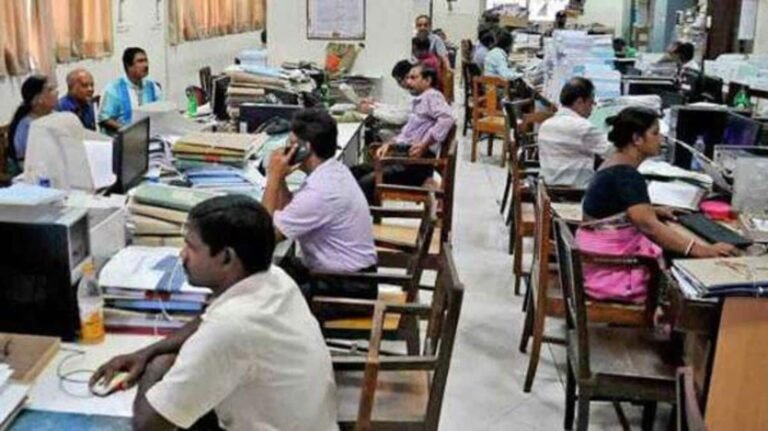 தமிழக அரசு ஊழியர்களுக்கு ஜாக்பாட்; அகவிலைப்படி 55% இலிருந்து 58% ஆக உயர்வு  