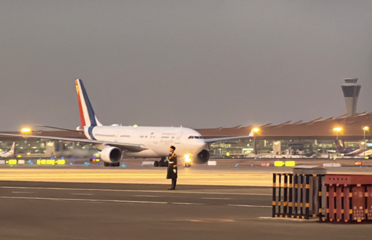 பெய்ஜிங்கை வந்தடைந்த மாக்ரொன்