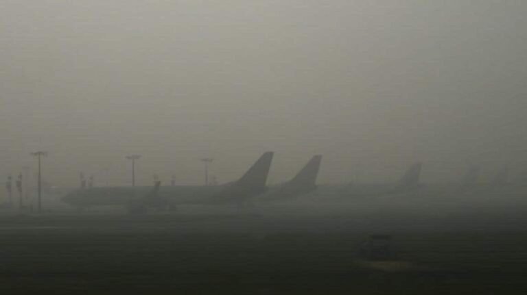 டெல்லியின் AQI இன்னும் ‘மிகவும் மோசமாக’ உள்ளது