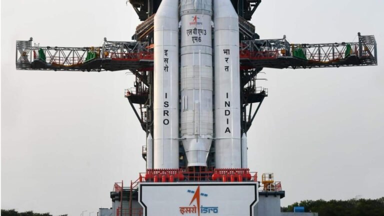 விண்வெளியில் இஸ்ரோவின் ‘பாகுபலி’!அதிக எடை கொண்ட சாட்டிலைட்டை சுமந்து சென்று LVM3-M6 சாதனை  