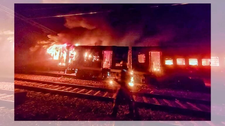 டாடாநகர் – எர்ணாகுளம் எக்ஸ்பிரஸ் ரயிலில் AC பெட்டியில் பயங்கர தீ விபத்து  