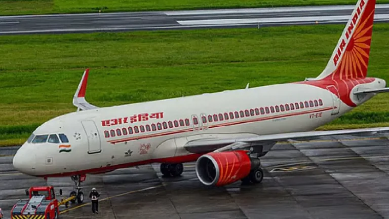 டெல்லியில் விமானங்கள் பறக்கத் தடை!