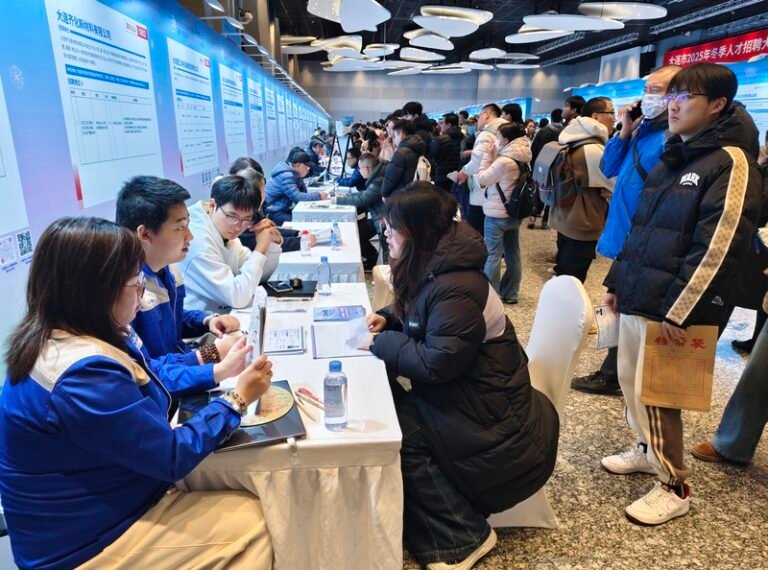 2025இல் சீன நகரப்புறங்களில் 1.267 கோடி புதிய வேலைவாய்ப்புகள் உருவாக்கம்