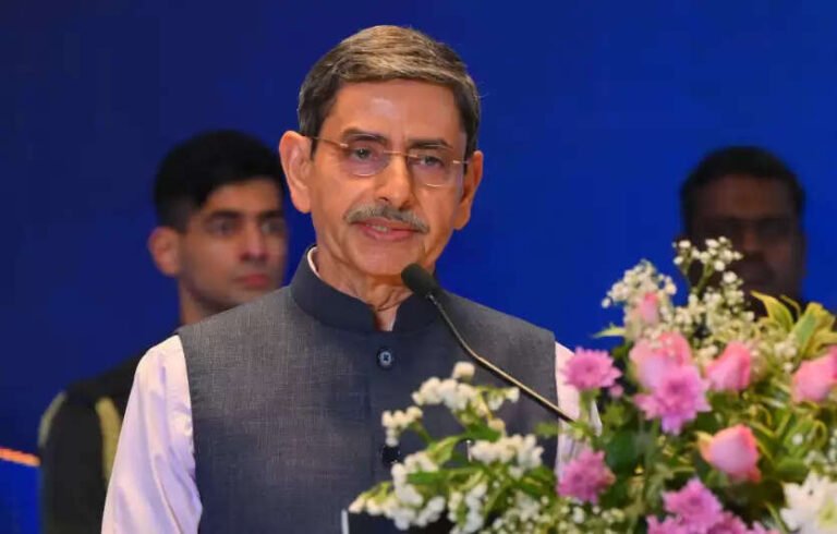 ”உயர்கல்வி படிப்பவர்களின் எண்ணிக்கை அதிகம்; ஆனால் கல்வித் தரம் இல்லை” – ஆளுநர் ரவி