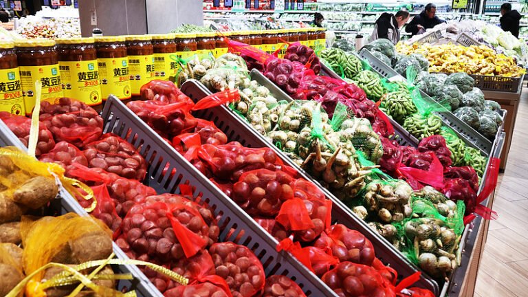 5லட்சம் கோடி யுவான் தாண்டிய சீன சமூக நுகர்வுப் பொருட்களின் விற்பனைத் தொகை