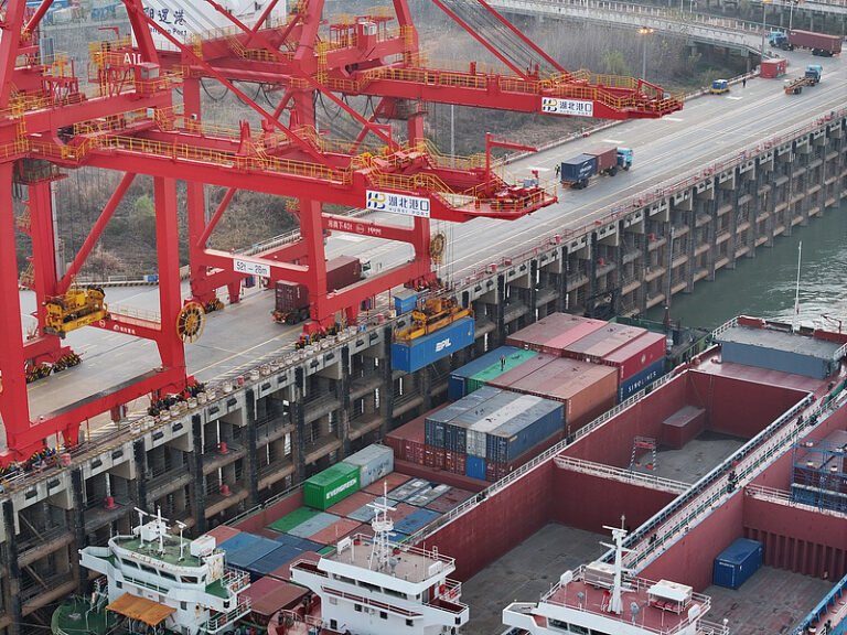 15ஆவது ஐந்தாண்டு திட்டக் காலத்தில் இறக்குமதியை விரிவாக்கும் சீனா