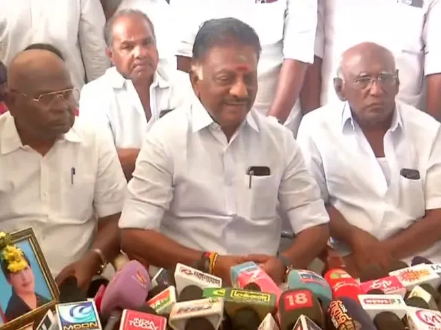 என்னை வீழ்த்த திட்டமிட்ட சதி நடந்தது… ஓ. பன்னீர்செல்வம் பயர் குற்றச்சாட்டு..!! 