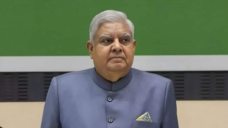 முன்னாள் VP ஜக்தீப் தன்கர் இரண்டு முறை சுயநினைவை இழந்ததால் மருத்துவமனையில் அனுமதி  