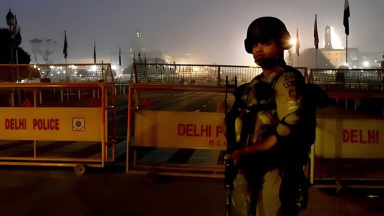 குடியரசு தின பாதுகாப்பு: குற்றவாளிகளைக் கண்டறிய AI கண்ணாடிகளை பயன்படுத்தும் டெல்லி காவல்துறை  