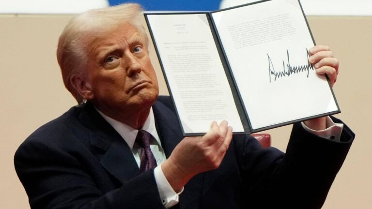 ரஷ்யாவிடம் எண்ணெய் வாங்கினால் தண்டனை: இந்தியா மீது 500% வரிவிதிக்க ட்ரம்ப் ஒப்புதல்  