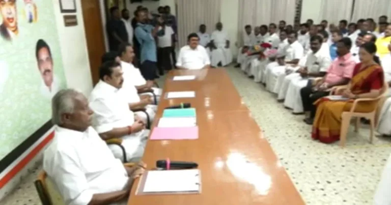 சட்டப்பேரவை தேர்தல் – விருப்ப மனு அளித்தவர்களிடம் இபிஎஸ் 3-வது நாளாக நேர்காணல்!