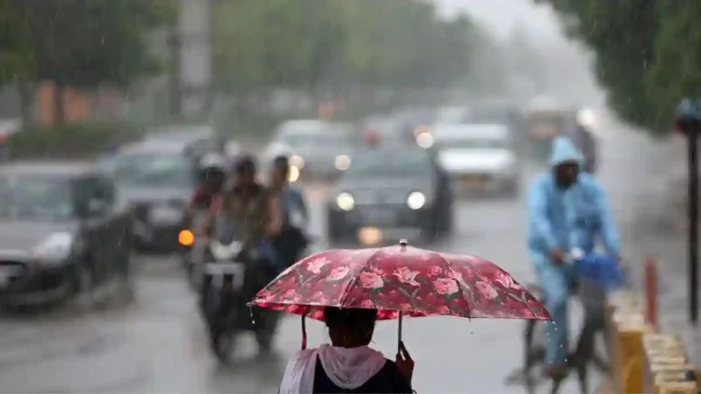நாளை இந்த மாவட்டங்களில் கனமழைக்கு வாய்ப்பு! வானிலை மையம் அலர்ட்!