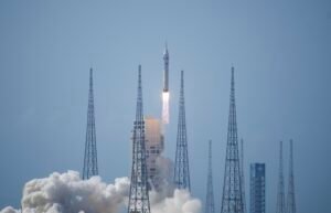 சீனாவின் மனிதரை ஏற்றிச்செல்லும் விண்வெளித் திட்டப்பணியில் முக்கியக் கடமைகள்