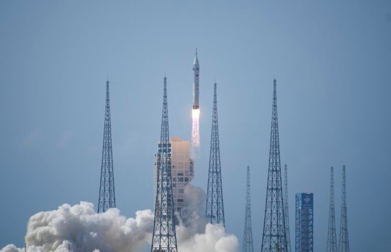 சீனாவின் மனிதரை ஏற்றிச்செல்லும் விண்வெளித் திட்டப்பணியில் முக்கியக் கடமைகள்